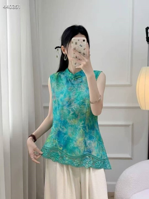 Retro Chinese stand-up collar jacquard top